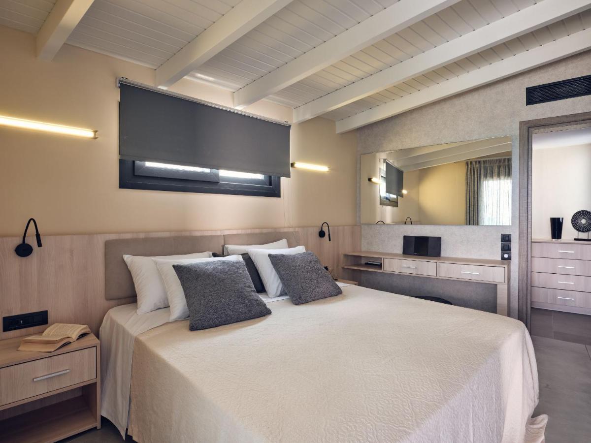 Blue View Villa - Coastal Elegance With Swim Spa, By Zantewize アリカナス エクステリア 写真